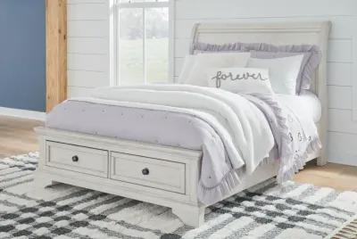 Robbinsdale - Sleigh Bed