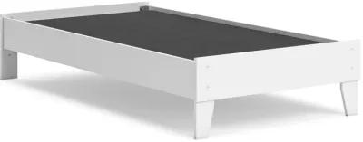 Hallityn - Platform Bed