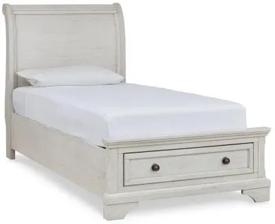 Robbinsdale - Sleigh Bed