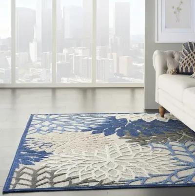 4' X 6' Floral Indoor / Outdoor Area Rug - Blue / Gray