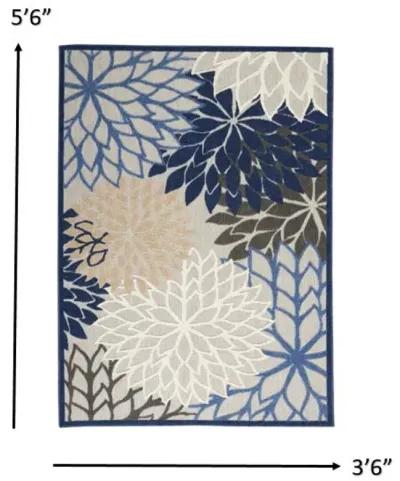 4' X 6' Floral Indoor / Outdoor Area Rug - Blue / Gray