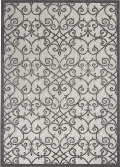 5' X 8' Floral Indoor / Outdoor Area Rug - Gray