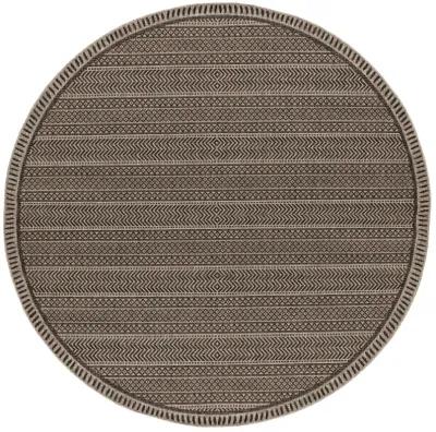 8' Round Geometric Pattern Indoor / Outdoor Area Rug - Mocha