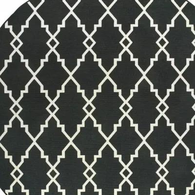 8' X 8' Indoor Outdoor Area Rug - Black / Ivory