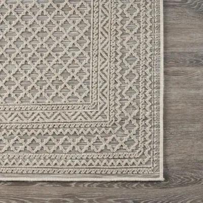 5' X 7' Indoor & Outdoor Area Rug - Gray