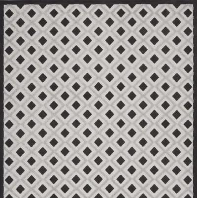 9' X 12' Gingham Non Skid Indoor / Outdoor Area Rug - Black / White