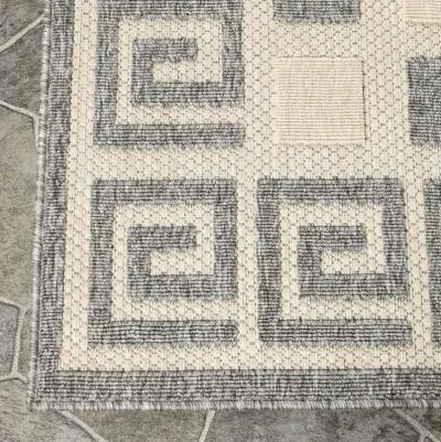 6' X 9' Geometric Stain Resistant Non Skid Indoor / Outdoor Area Rug - Cream