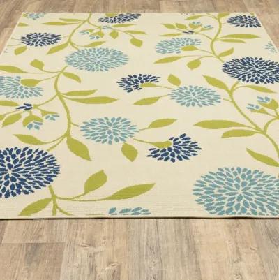 2' X 4' Floral Stain Resistant Outdoor / Indoor Area Rug - Green / Ivory