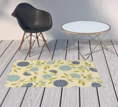 2' X 4' Floral Stain Resistant Area Rug Indoor & Outdoor - Ivory / Green