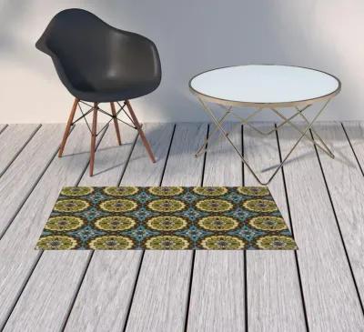 2' X 4' Floral Stain Resistant Indoor & Outdoor Area Rug - Blue / Green