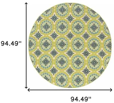 8' X 8' Round Floral Stain Resistant Outdoor / Indoor Area Rug - Green / Ivory