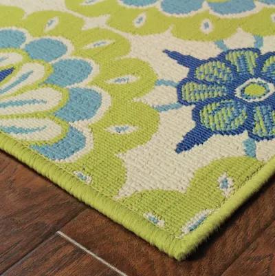 7' X 10' Floral Stain Resistant Indoor & Outdoor Area Rug - Green / Ivory