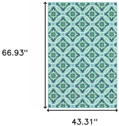 4' X 6' Geometric Stain Resistant Outdoor / Indoor Area Rug - Blue / Green