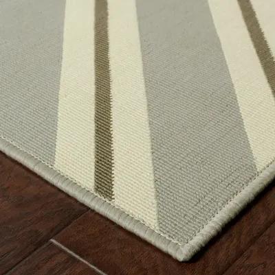 4' X 6' Geometric Stain Resistant Outdoor & Indoor Area Rug - Gray / Ivory