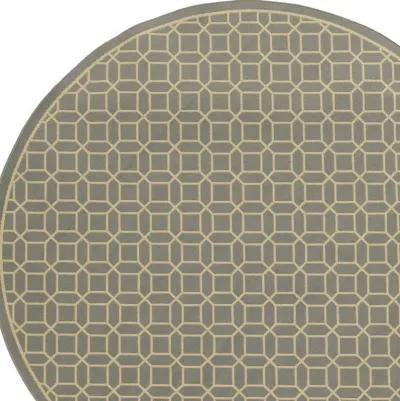 8' X 8' Round Geometric Stain Resistant Outdoor & Indoor Area Rug - Gray / Ivory