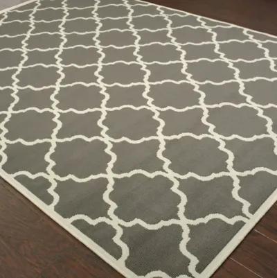 8' X 11' Geometric Stain Resistant Indoor / Outdoor Area Rug - Charcoal