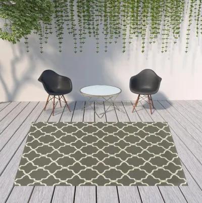 8' X 11' Geometric Stain Resistant Indoor / Outdoor Area Rug - Charcoal