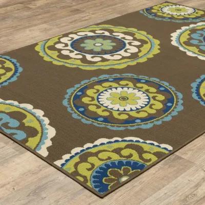 4' X 6' Floral Medallion Stain Resistant Indoor / Outdoor Area Rug - Brown