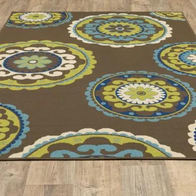 4' X 6' Floral Medallion Stain Resistant Indoor / Outdoor Area Rug - Brown