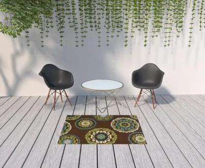 4' X 6' Floral Medallion Stain Resistant Indoor / Outdoor Area Rug - Brown