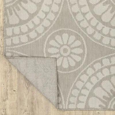 10' X 13' Geometric Stain Resistant Outdoor / Indoor Area Rug - Gray / Ivory