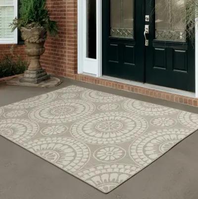 10' X 13' Geometric Stain Resistant Outdoor / Indoor Area Rug - Gray / Ivory