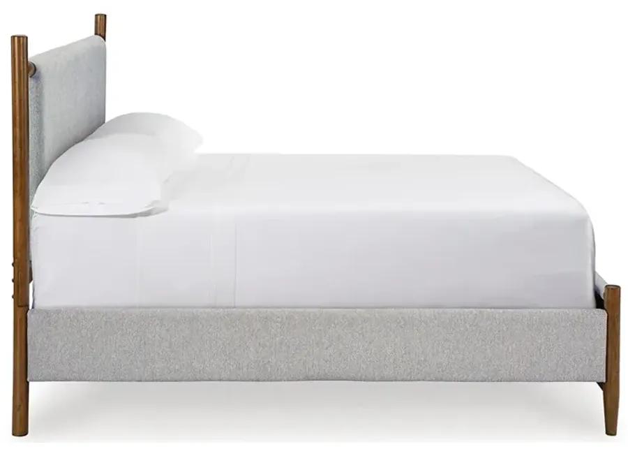 King Lyncott Upholstered Bed