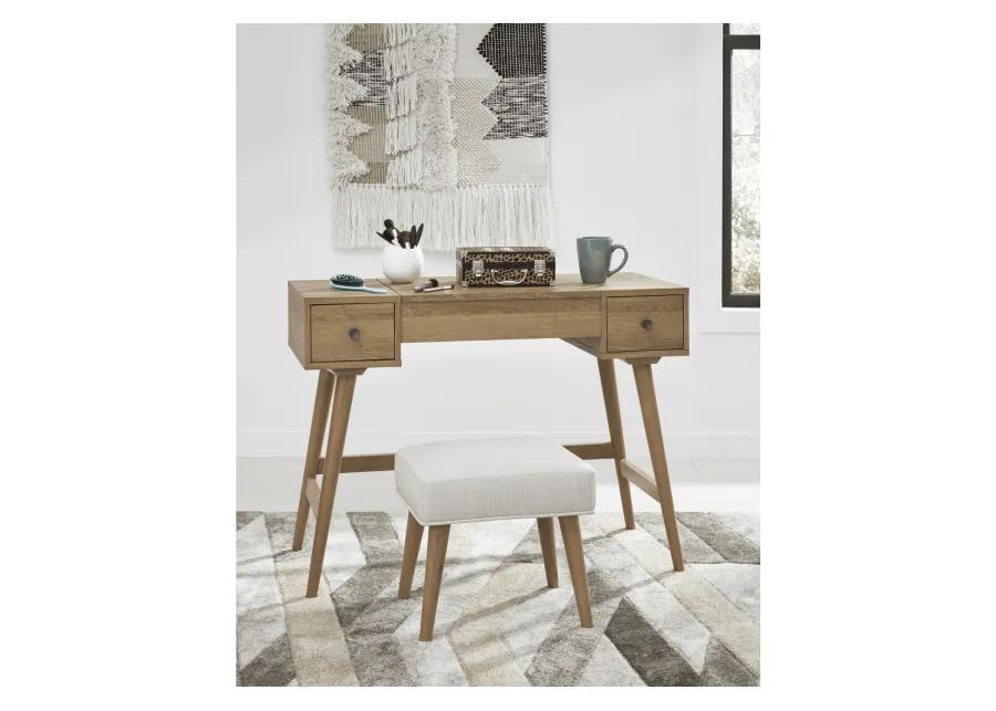 Thadamere Vanity Set with Stool