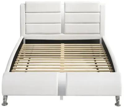 Coaster Jeremaine Upholstered Queen Sleigh Bed White