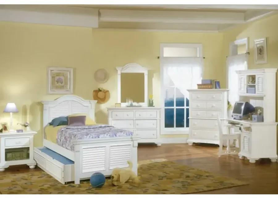 COTTAGE TRADITIONS CLEAN WHITE FINISH WHITE TRIPLE DRESSER