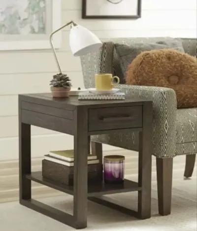 Hammary Portman Charging Chairside Table