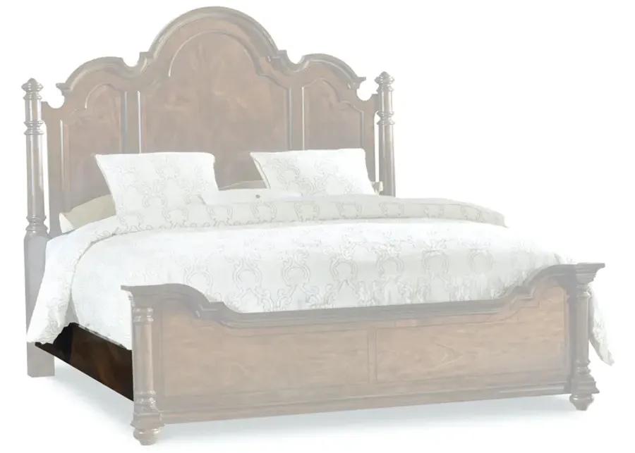 LEESBURG QUEEN UPHOLSTERED BED WITH WOOD RAILS