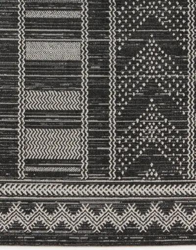 Nadine Mateo Black 4' x 6' Rug