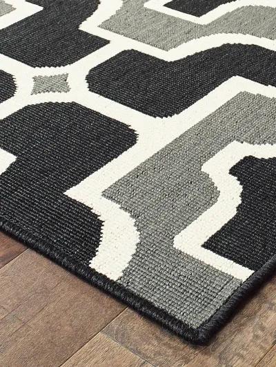 Marina 5'3" x 7'6" Black Rug