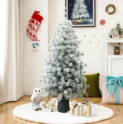 LuxenHome 5.5Ft Flocked Full Artificial Christmas Tree Potted