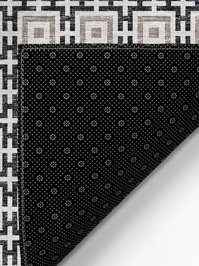 Marlo MO1 Black 6' Rug