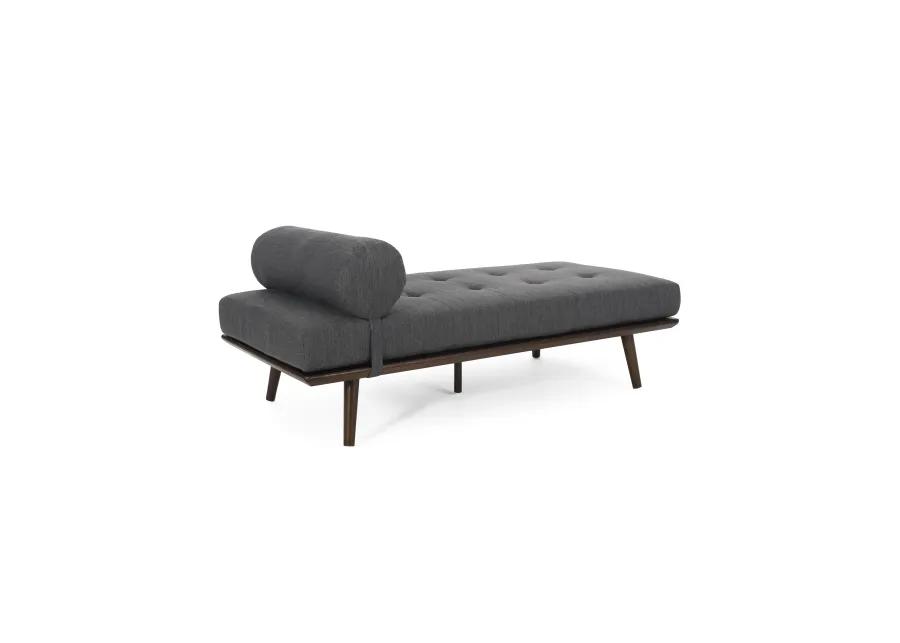 CHAISE LOUNGE