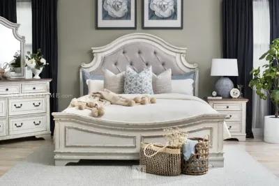 Realyn 5 Piece Queen Bedroom Set