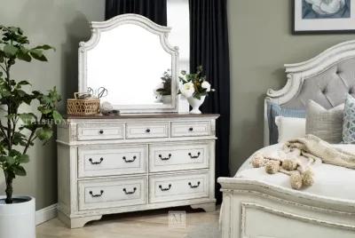 Realyn 5 Piece Queen Bedroom Set