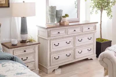 Realyn 5 Piece Queen Bedroom Set