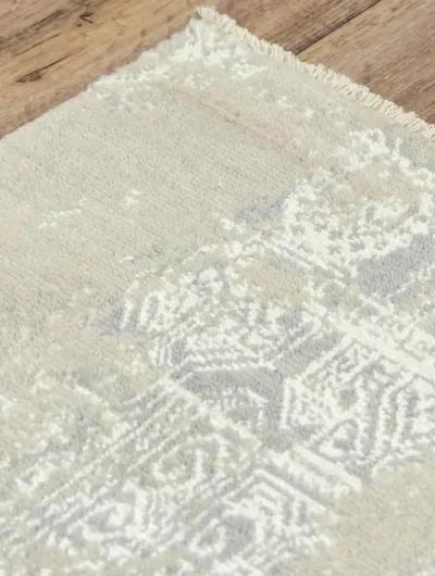 Couture CUT107 2' x 3' Rug