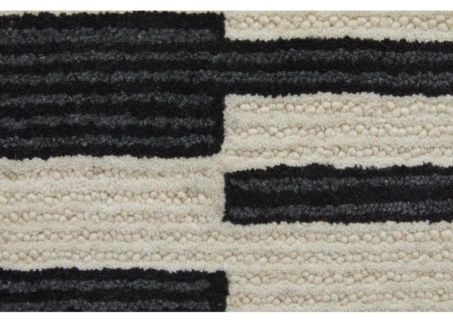 Maguire 8901F Ivory/Black 10' x 14' Rug