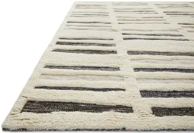 Bennett BEN01 Ivory/Charcoal 5'6" x 8'6" Rug