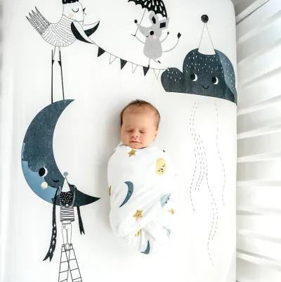 The Moon�s Birthday Crib Sheet & Swaddle Bundle