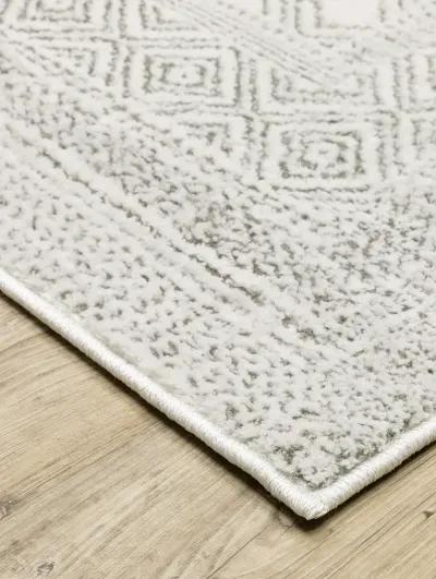 Montecito 6'7" x 9'6" White Rug