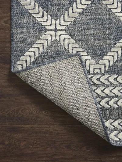 Rainier RAI05 Denim/Ivory 5'3" x 7'7" Rug