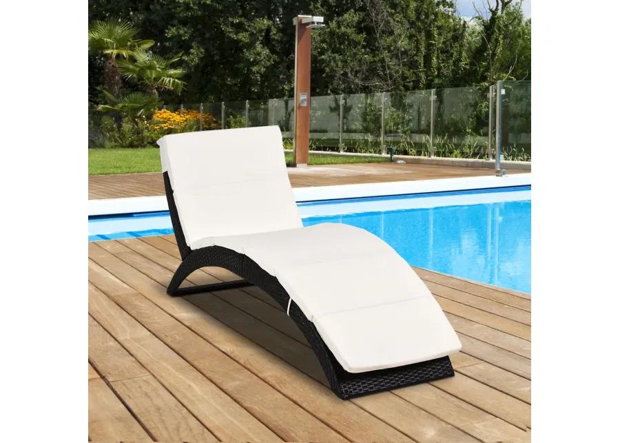 Poolside Lounger: Beige Foldable PE Rattan Chaise with Cushion