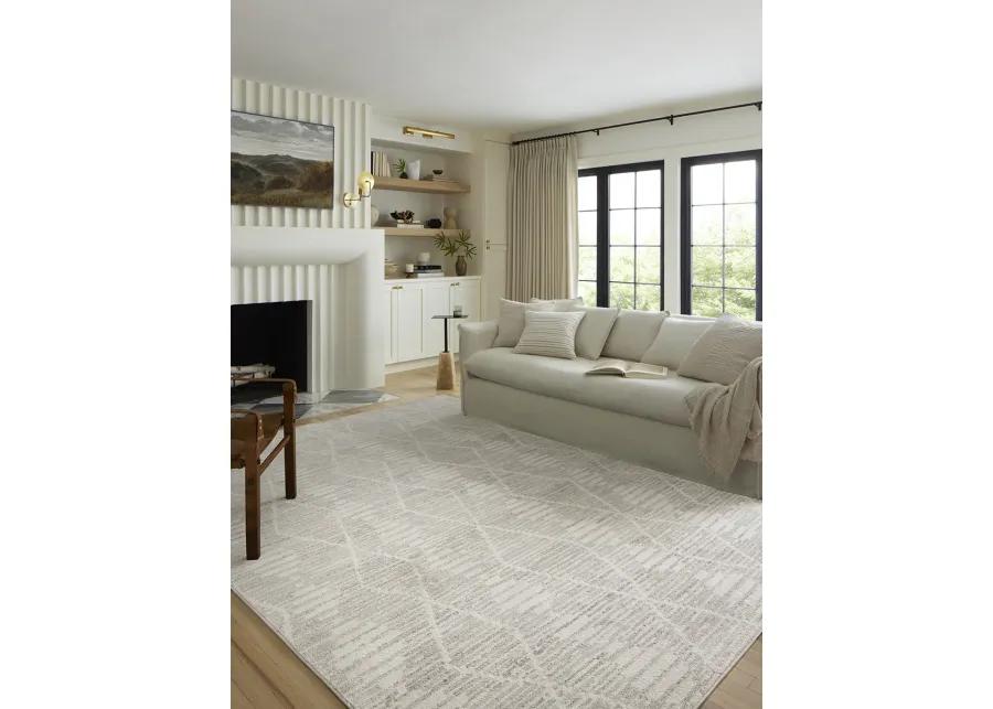 Kamala KAM02 Ivory/Silver 5'3" x 7'9" Rug