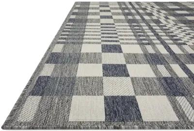 Rainier RAI04 2'2" x 3'9" Rug