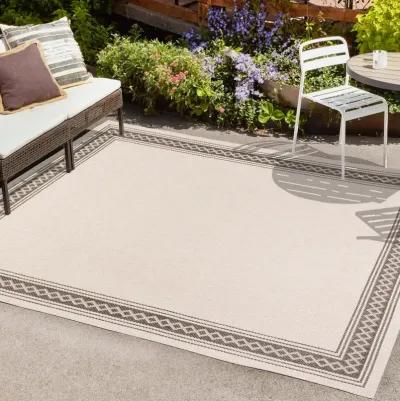 Lucia Classic Diamond Border Indoor/Outdoor Area Rug